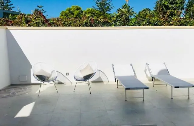 Total White Villa Фонтане-Бьянке Италия